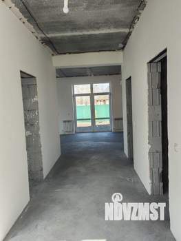 Коттедж 186м², 2-этажный, участок 5 сот.  