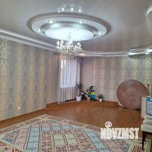 Коттедж 240м&sup2;, 3-этажный, участок 4 сот.  