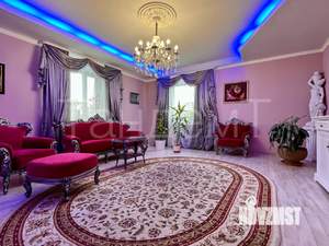 Коттедж 300м², 3-этажный, участок 6 сот.  