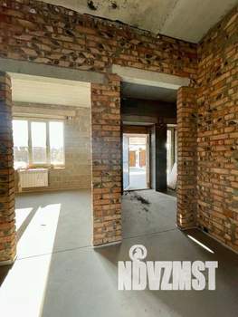 Коттедж 142м², 2-этажный, участок 6 сот.  