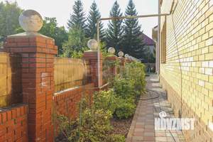 Дом 274м², 2-этажный, участок 8 сот.  