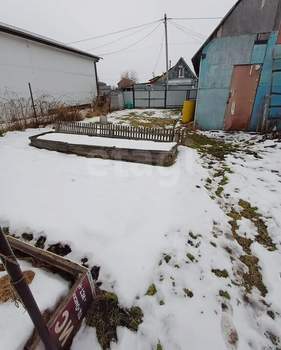 Дом 20м&sup2;, 2-этажный, участок 4 сот.  