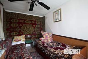 Дом 40м&sup2;, 2-этажный, участок 4 сот.  