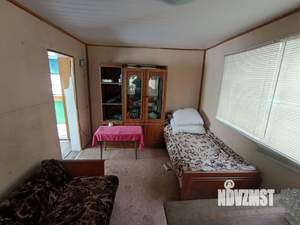 Дом 25м&sup2;, 2-этажный, участок 6 сот.  