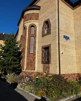 Дом 312м², 3-этажный, участок 10 сот.  