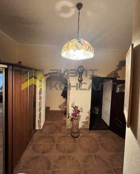 Дом 180м², 3-этажный, участок 0 сот.  