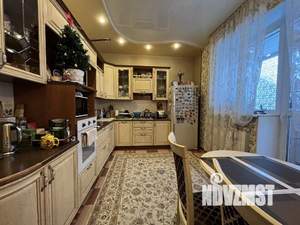 Коттедж 240м², 2-этажный, участок 8 сот.  