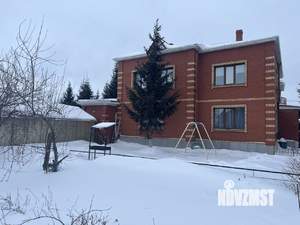Коттедж 368м&sup2;, 2-этажный, участок 10 сот.  