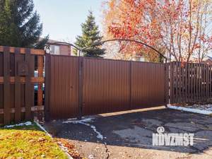 Коттедж 225м², 3-этажный, участок 7 сот.  