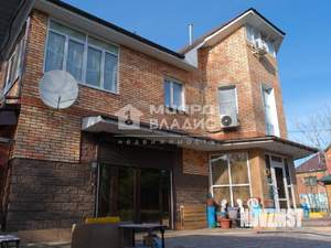 Дом 304м², 2-этажный, участок 8 сот.  