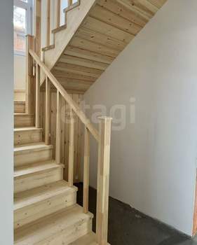 Дом 140м&sup2;, 2-этажный, участок 4 сот.  