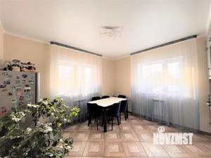 Коттедж 208м&sup2;, 2-этажный, участок 10 сот.  