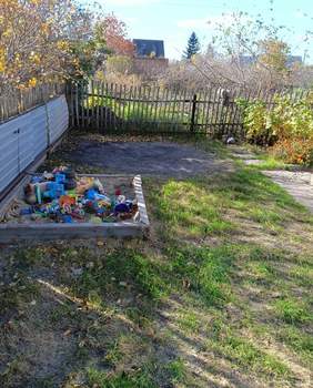 Дом 30м&sup2;, 2-этажный, участок 5 сот.  