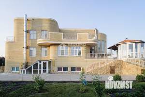 Дом 800м², 3-этажный, участок 20 сот.  