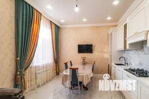 Коттедж 252м&sup2;, 2-этажный, участок 5 сот.  