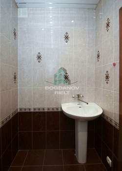 Дом 242м&sup2;, 3-этажный, участок 4 сот.  