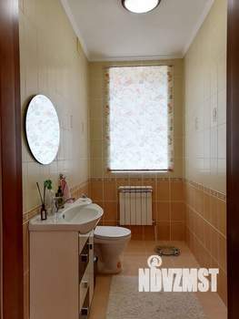 Дом 378м&sup2;, 3-этажный, участок 10 сот.  