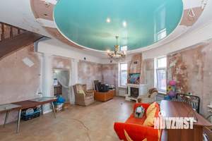 Дом 674м², 2-этажный, участок 28 сот.  