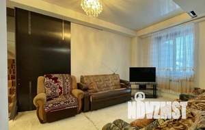 Коттедж 504м&sup2;, 3-этажный, участок 6 сот.  