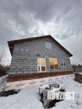 Дом 140м&sup2;, 2-этажный, участок 9 сот.  