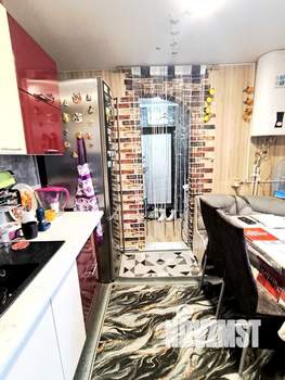 Дом 60м&sup2;, 2-этажный, участок 6 сот.  