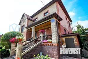 Коттедж 338м&sup2;, 3-этажный, участок 10 сот.  