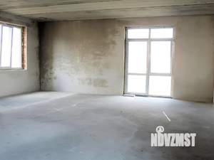 Коттедж 200м&sup2;, 2-этажный, участок 5 сот.  