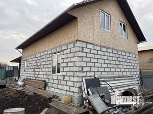 Дом 170м&sup2;, 2-этажный, участок 3 сот.  