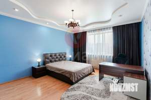 Коттедж 390м², 3-этажный, участок 7 сот.  