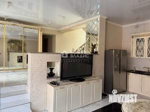 Дом 247м², 2-этажный, участок 9 сот.  