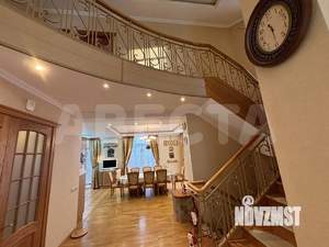 Коттедж 302м&sup2;, 3-этажный, участок 20 сот.  