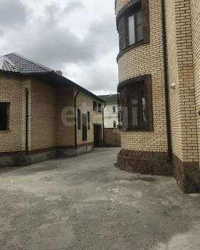 Дом 312м², 3-этажный, участок 11 сот.  