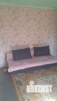 Дом 30м&sup2;, 2-этажный, участок 6 сот.  