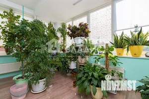 Дом 326м², 3-этажный, участок 12 сот.  