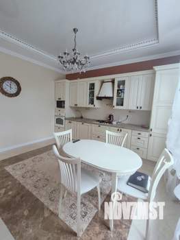 Коттедж 280м², 2-этажный, участок 9 сот.  