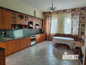 Таунхаус 552м², 2-этажный, участок 8 сот.  