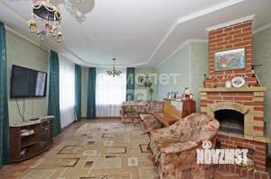 Коттедж 268м², 2-этажный, участок 15 сот.  