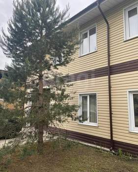 Дом 748м&sup2;, 2-этажный, участок 10 сот.  