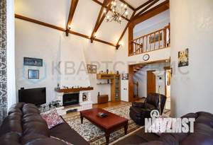 Коттедж 240м², 2-этажный, участок 10 сот.  