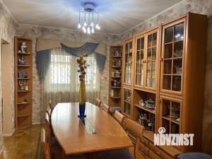 Коттедж 322м&sup2;, 3-этажный, участок 10 сот.  