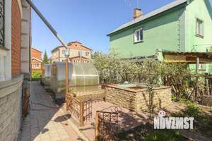 Дом 210м², 3-этажный, участок 7 сот.  