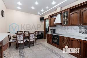 Коттедж 342м&sup2;, 3-этажный, участок 8 сот.  