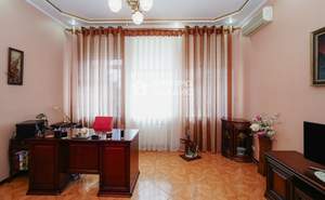 Дом 265м&sup2;, 2-этажный, участок 5 сот.  