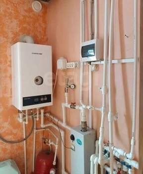 Дом 180м&sup2;, 2-этажный, участок 6 сот.  