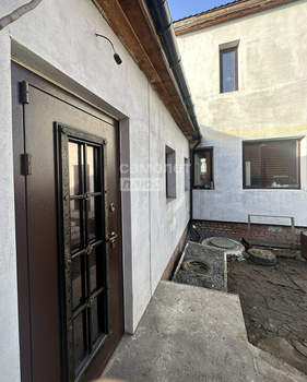 Дом 340м², 2-этажный, участок 4 сот.  