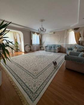 Дом 378м², 3-этажный, участок 10 сот.  