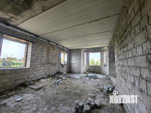 Коттедж 300м², 2-этажный, участок 10 сот.  