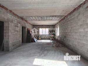 Коттедж 322м², 2-этажный, участок 9 сот.  