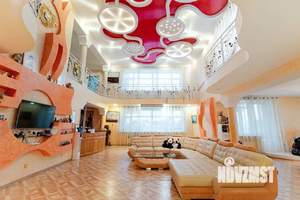 Коттедж 800м&sup2;, 3-этажный, участок 20 сот.  