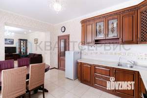 Коттедж 226м², 2-этажный, участок 10 сот.  